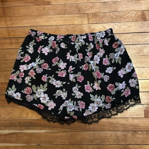 Agnes Orinda Women’s Black Floral Lace Shorts Size 1X - Picture 5 of 5
